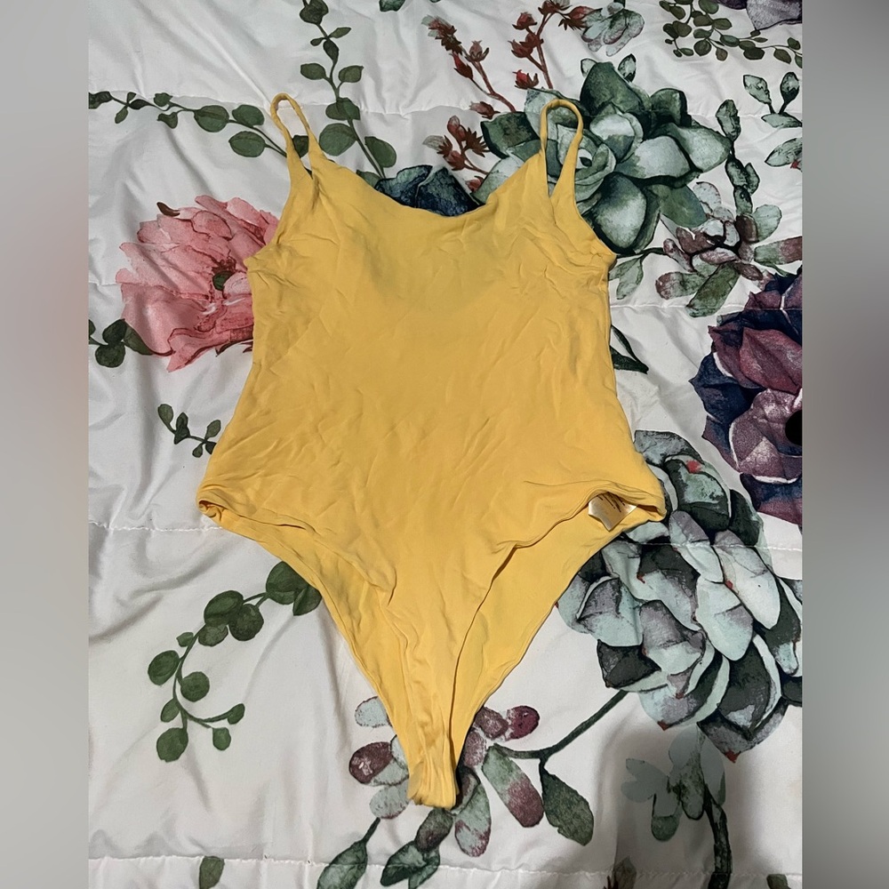 Acne Studios Yellow Viscose V-Neck Spaghetti Strap‎ Bodysuit FN-WN-TSHI000085 M
